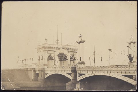 Princes Bridge with arch, [Melbourne, Vic.], c. 1901