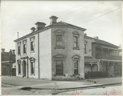 31 Ferrars Place, corner of Bridport Street, South Melbourne, 1941–43