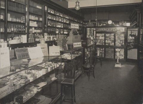 Interior, H.Clarkson, Chemist, Brunswick, 1914