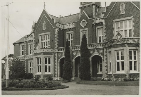 [Melbourne Orphanage, Brighton, Vic.], 1920–30