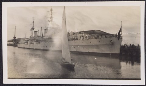 [Cruiser 'Bellona', Port Melbourne], c. 1947