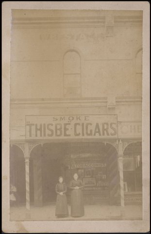 Peg's dad's shop Smith Street Fitzroy, 1900?