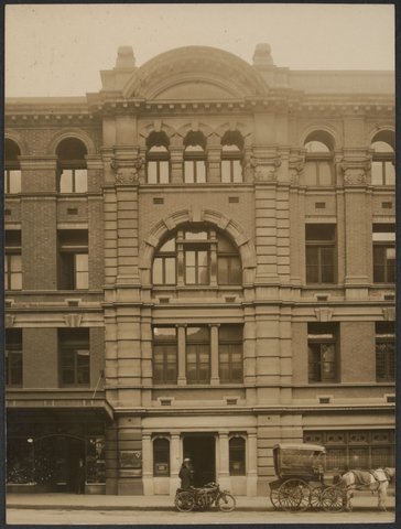 Flinders Street Station-a portion of the facade, 1910–15