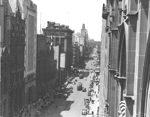 Melbourne in the late 1930s - Looking east along Collins Street from Queen Street, 1936–39