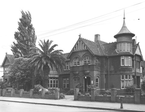 Pasadena Mansions, 7 Commercial Road, South Yarra, 1954