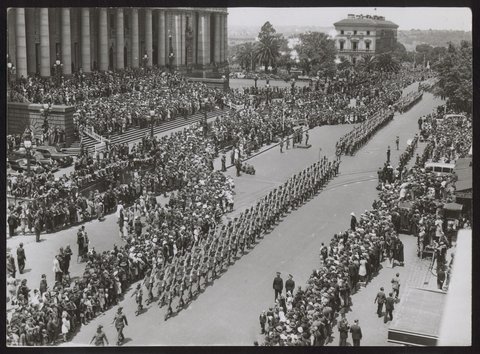 The march of the 2nd A.I.F. ... outside Parliament House, Melbourne, 1940