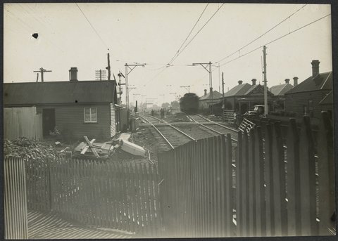 South Kensington to West Footscray, Middle Footscray Station, 1927