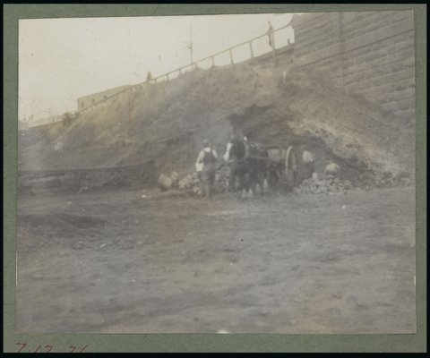 Excavation, Richmond end, 1921