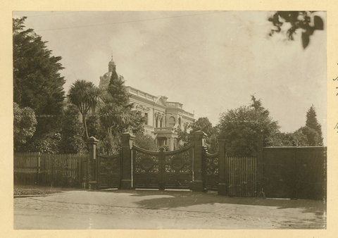 A beautiful Melbourne residence, "Werndew", Irving Rd., Toorak, 1910