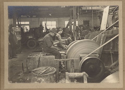 [Grinding wheels at W. H. Blakeley and Co., 13-17 Little Lonsdale Street, Melbourne], c. 1924