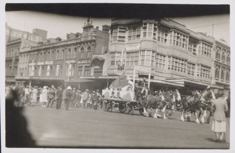 [March along Elizatbeth St., Melbourne], 1940–54