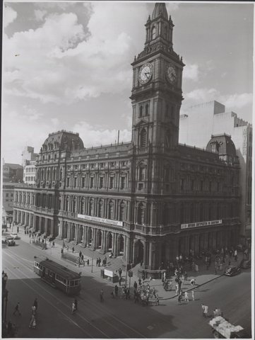 Elevated view of the General Post Office building, Melbourne, Victoria, 1946–54