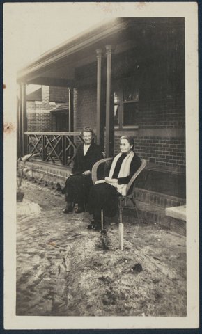 Sal & Alice Kent at Murrumbeena, 1930–40