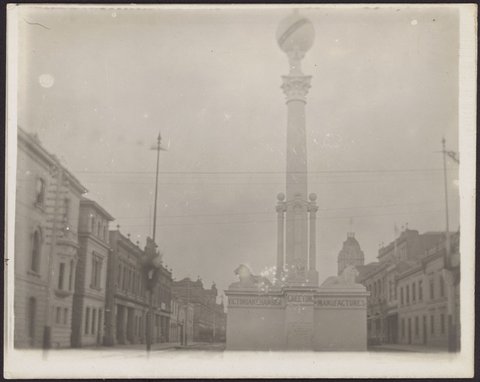 Victorian Chamber of Manufacturers [monument], Collins Street, 1901