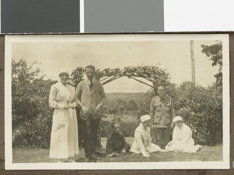Soldiers and nurses, Hethersett Private Repatriation Hospital, Burwood, Vic, 1914–20