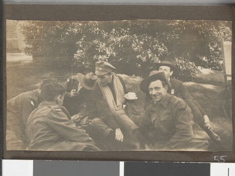Soldiers relaxing, Hethersett Private Repatriation Hospital, Burwood, Vic, 1914–20