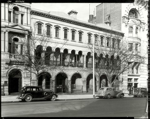 [Collins Street, Melbourne, Victoria], 1930–35