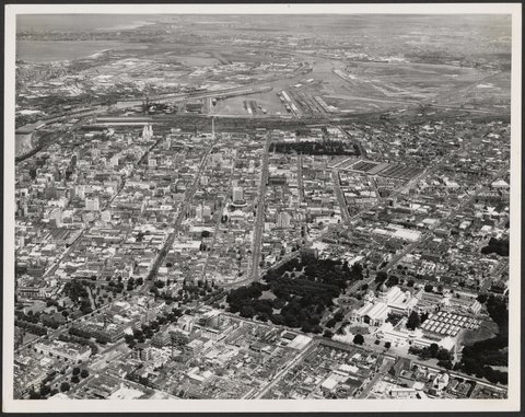 Aerial view of Melbourne looking south west, Victoria, 1950–54