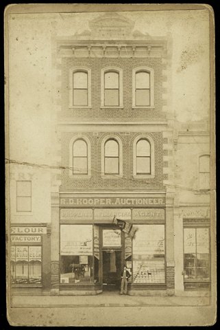 [Office of R. D. Hooper, Auctioneer, Property and Financial Agent, Clifton Hill], 1890–1900