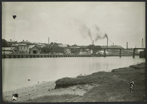 South Kensington to West Footscray, temporary bridge over Maribyrnong River, looking upstream, 1926