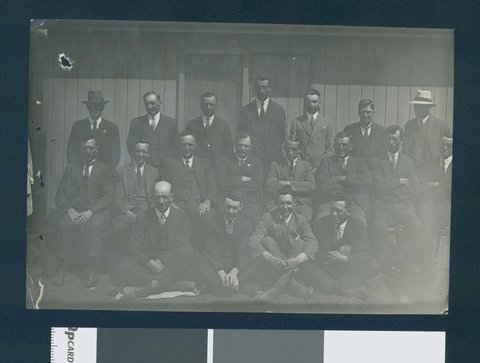 South Kensington to West Footscray, staff at Footscray, 1927