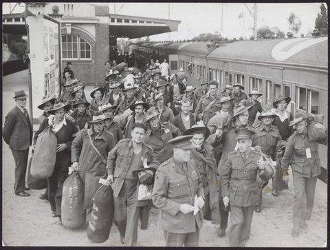 Australian wounded from Northern battle areas arriving at Heidelberg Station, [Vic.], 1943