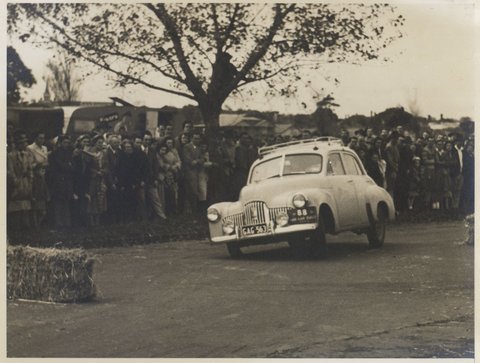 One of the Holden entries in the Redex Trial, taken at Albert Park, 1953?