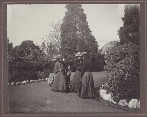 Scenes at Mordialloc, Victoria, 1898–1918