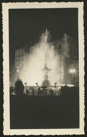 Stanford Fountain at night, Gordon Reserve, Melbourne, 1930–50