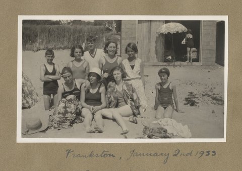 Frankston, January 2nd 1933, 1932–33