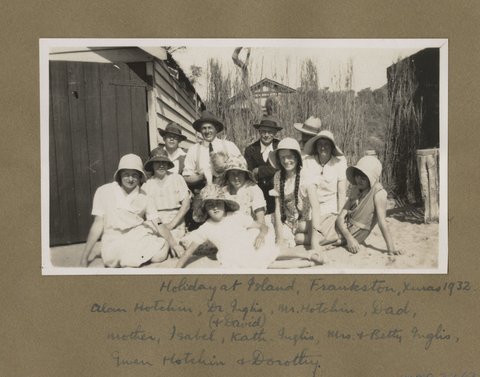 Holiday at Island, Frankston, Xmas 1932, 1932–33