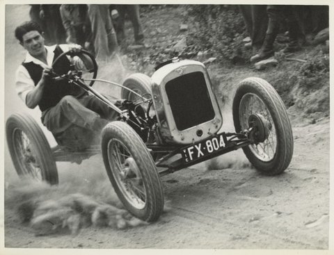 Greensborough Hill Climb, 1945