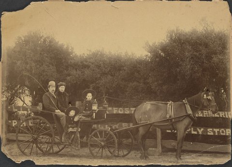 Mr. & Mrs. Beyer, Rubina & Hilda Beyer, near St. Kilda shoreline, 1914?