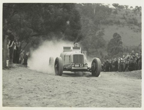 Greensborough Hill Climb, 1945