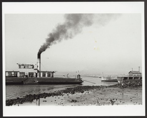 Williamstown ferry, Williamstown, Victoria, 1950?