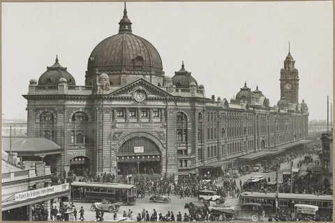 Flinders St. [Bird's eye view], c. 1925