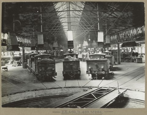 North Melbourne Loco. [Three engines pictured in centre] EE.462. R.483. M224, 1905–28
