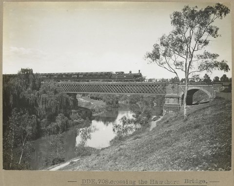 DDE.708.crossing the Hawthorn Bridge, 1905–28