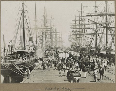 Sandridge. [Looking down the centre of the pier.], 1905–28