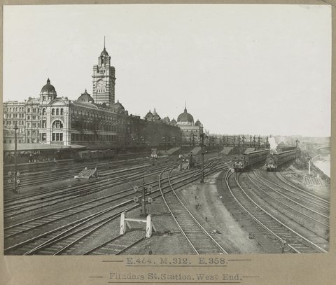 E.454. M.312. E.358. [Three trains] Flinders St.Station.West End, 1905–28