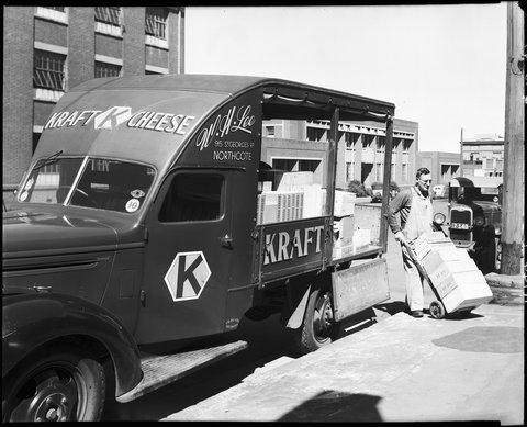 Kraft Cheese delivery van belonging to W.H. Lee, 95 St. Georges Rd., Northcote, 1947