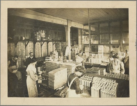 Packing Room, States Tobacco Company, A'Beckett Street, Melbourne ; Cigar Packing Room, A'Beckett Street, Melbourne, 1910
