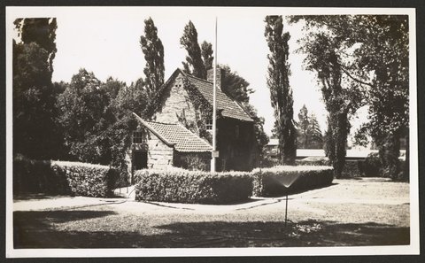 Captain Cook's Cottage, Fitzroy Gardens, Melbourne, 1939–54
