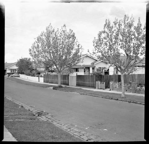 View looking east along Sycamore Street, towards Bambra Road, South Caulfield, 1945–50