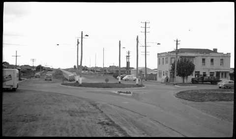 Roundabout, corner of Centre Road & East Boundary Rd, East Bentleigh, 1955