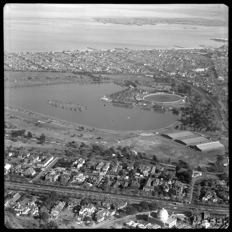 Aerial view looking west towards Albert Park Lake and Port Phillip Bay, Victoria, 1953