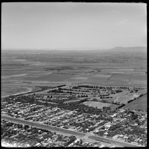 Aerial view of Aspendale golf links, looking north west, 1949