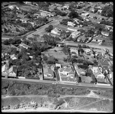 Aerial view of Black Rock looking east from Port Phillip Bay, 1953