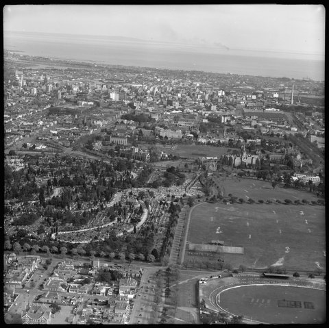 Aerial view looking south from Carlton towards Melbourne and Port Phillip Bay, 1952