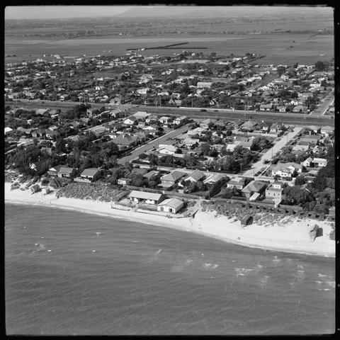 Aerial views of Chelsea, Victoria, looking east, 1950
